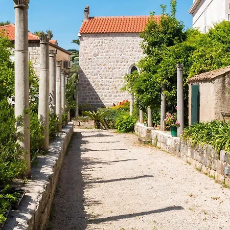 Apartment Dvori With Garden, Free Parking Next To Sea Dubrovnik