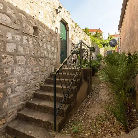 Dvori With Garden, Free Parking Next To Sea * Dubrovnik